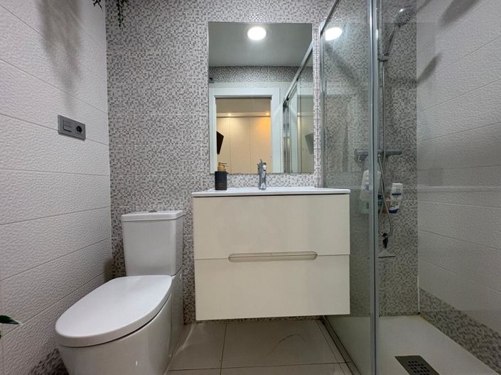 Image No.13-4 Bed Property for sale