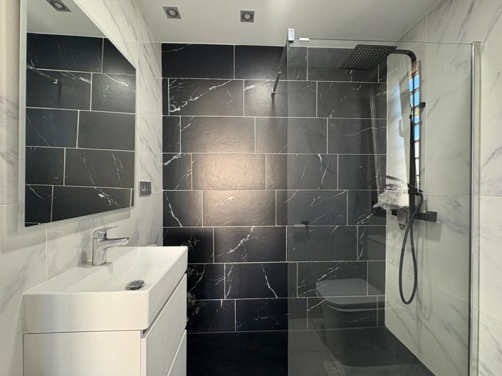 Image No.14-4 Bed Property for sale