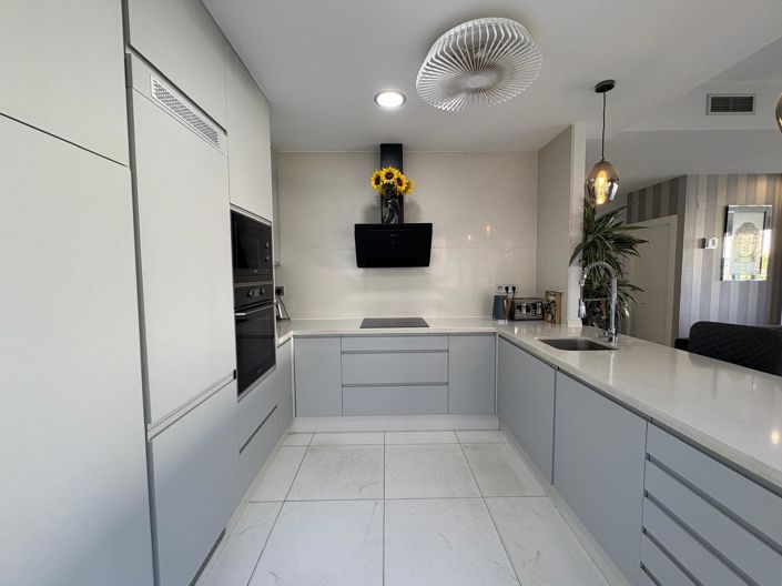 Image No.6-4 Bed Property for sale