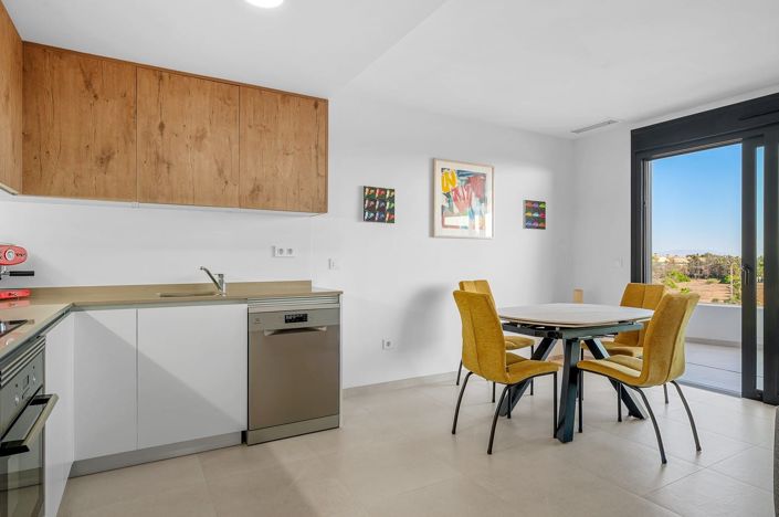 Image No.5-2 Bed Property for sale