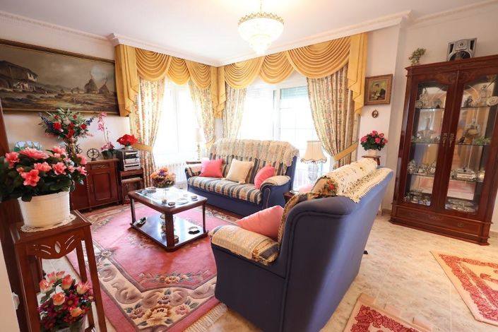 Image No.8-5 Bed Villa for sale