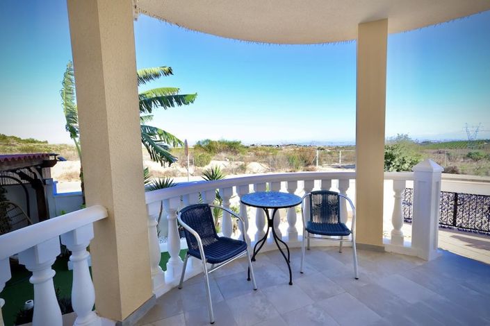 Image No.6-4 Bed Townhouse for sale