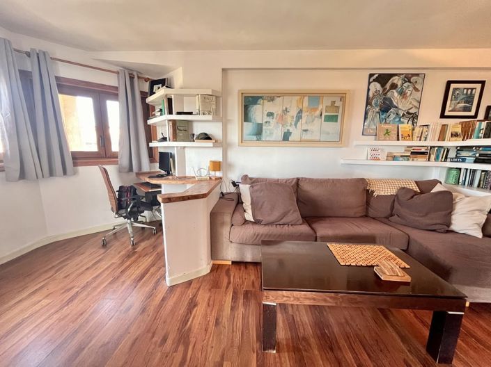 Image No.40-1 Bed Apartment for sale