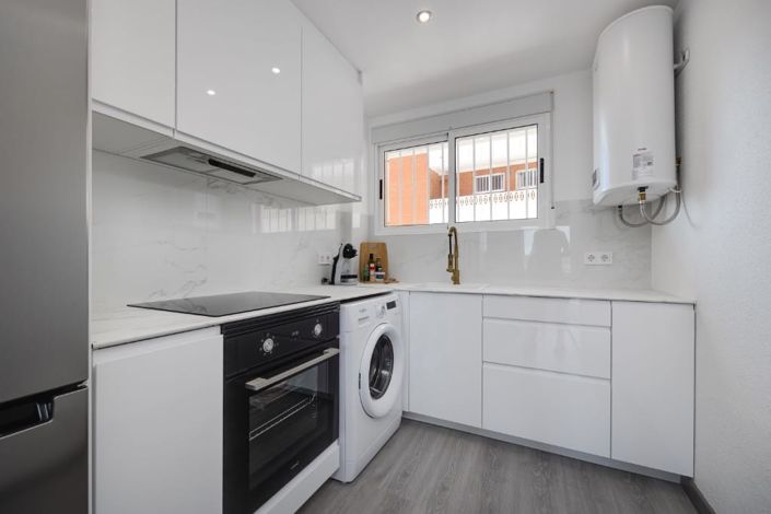 Image No.20-2 Bed Apartment for sale