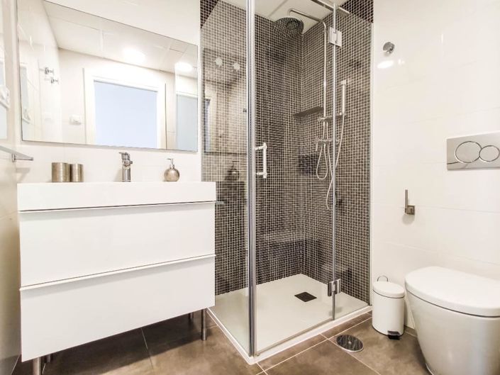 Image No.50-2 Bed Apartment for sale