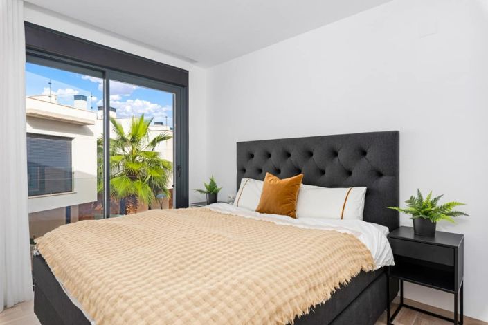 Image No.27-5 Bed Villa for sale