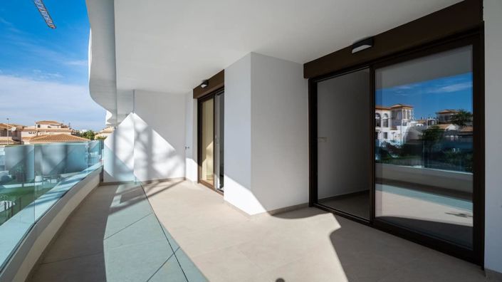 Image No.3-Appartement de 2 chambres à vendre à Playa Flamenca