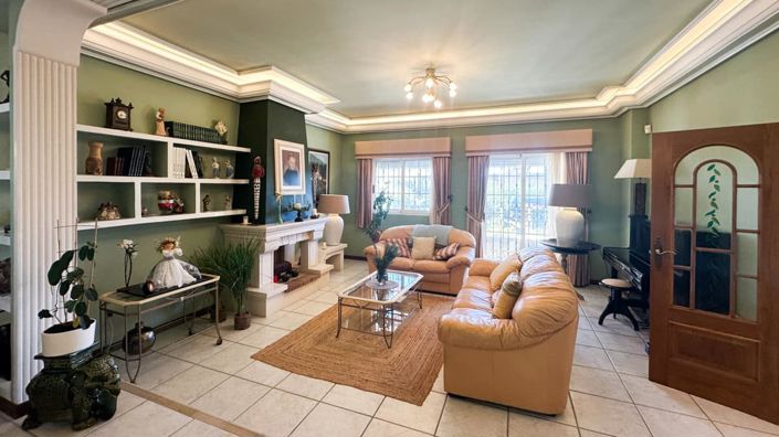 Image No.18-6 Bed Villa for sale