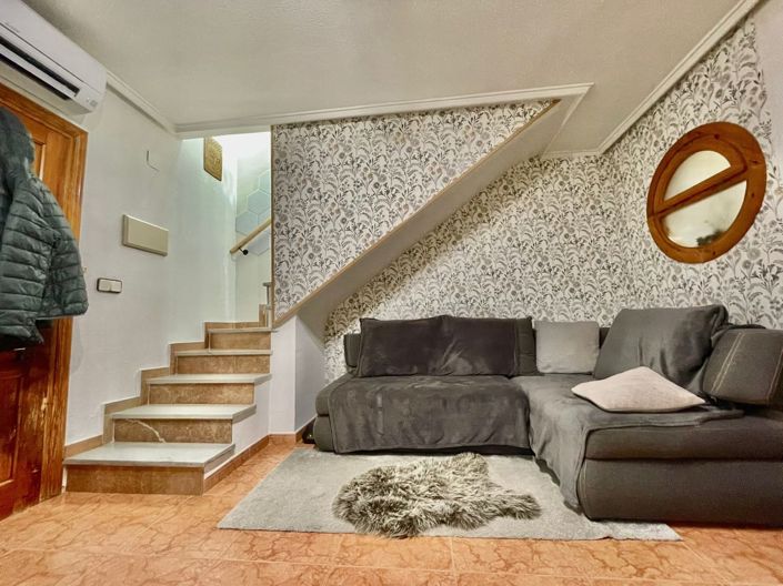 Image No.26-3 Bed Townhouse for sale