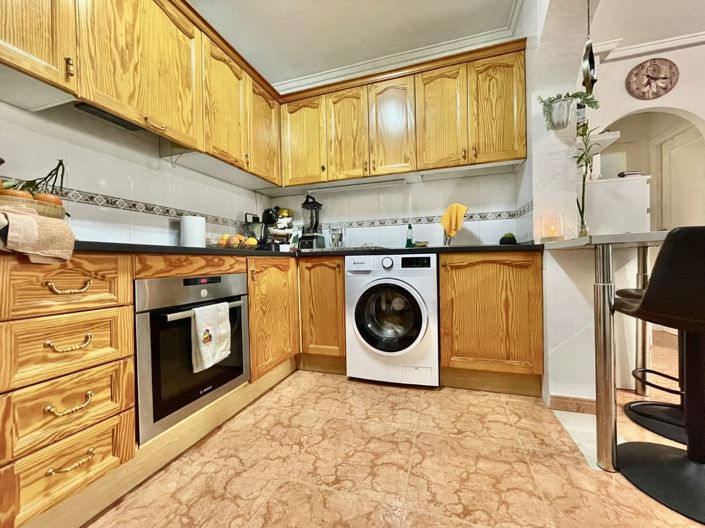 Image No.28-3 Bed Townhouse for sale