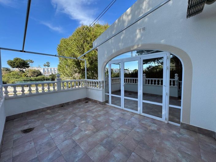 Image No.10-3 Bed Villa for sale