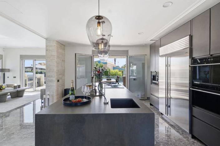 Image No.26-6 Bed Villa for sale