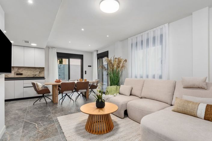 Image No.3-4 Bed Townhouse for sale