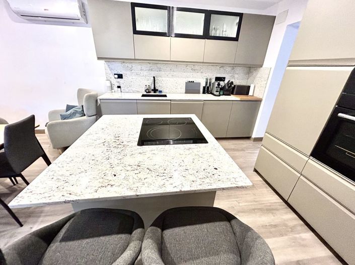 Image No.36-4 Bed Townhouse for sale