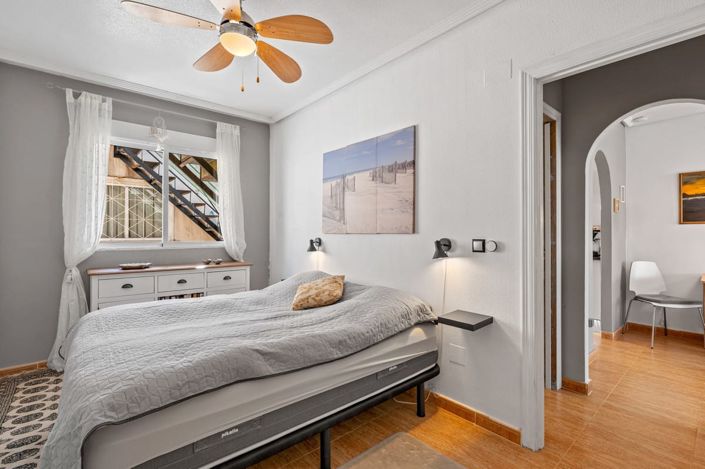 Image No.46-2 Bed Property for sale