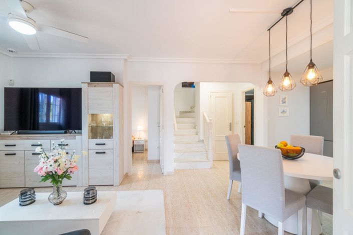 Image No.3-3 Bed House for sale