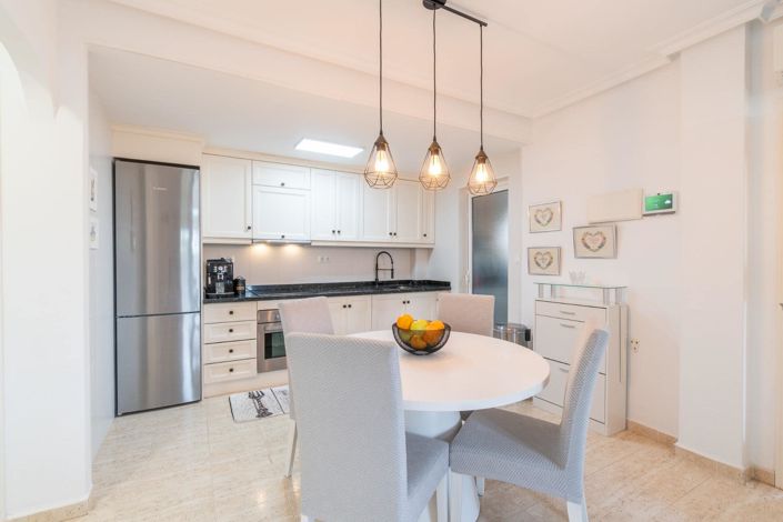 Image No.5-3 Bed House for sale