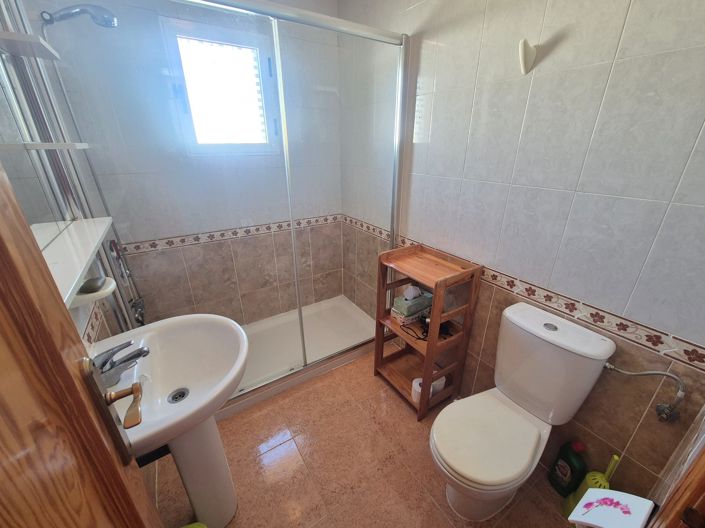 Image No.36-3 Bed House for sale