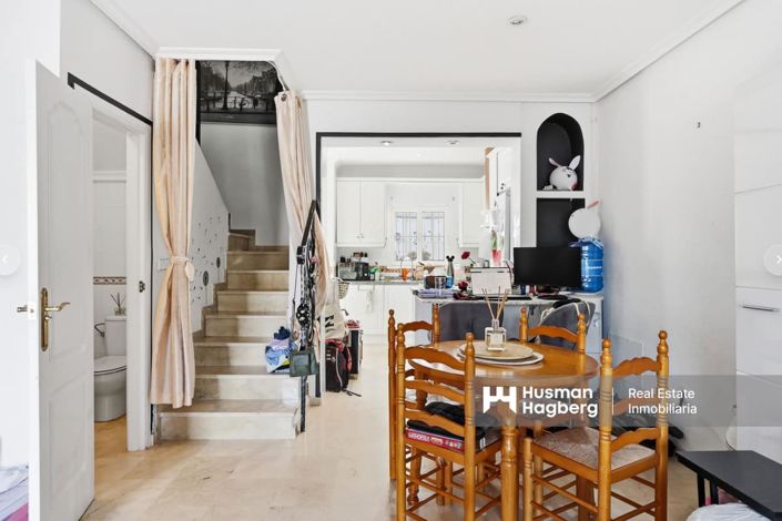 Image No.20-2 Bed Townhouse for sale