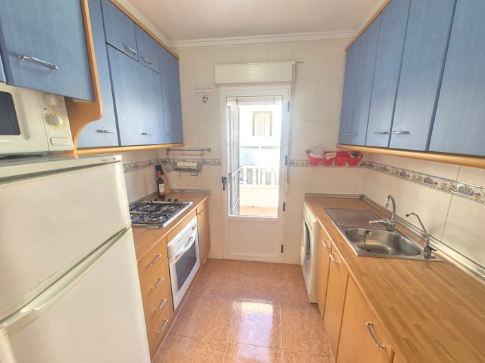 Image No.10-3 Bed House for sale
