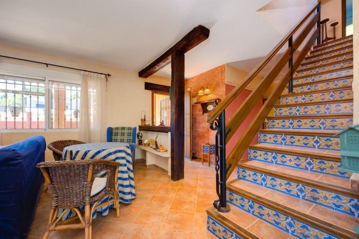 Image No.9-5 Bed Villa for sale