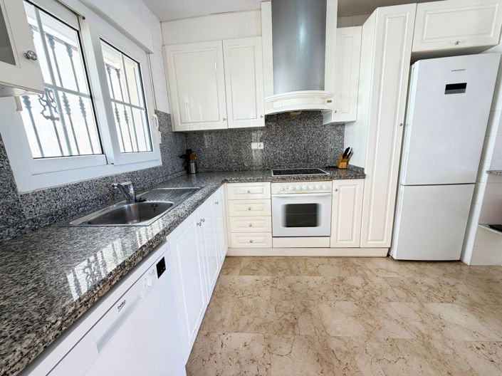 Image No.7-2 Bed Townhouse for sale