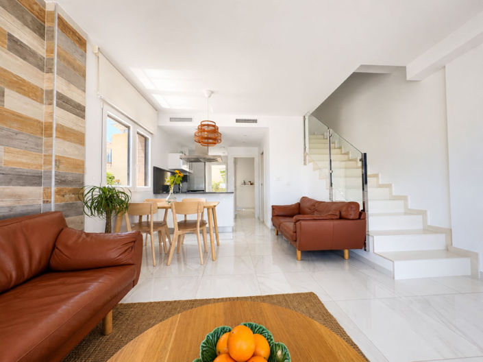 Image No.19-3 Bed Townhouse for sale