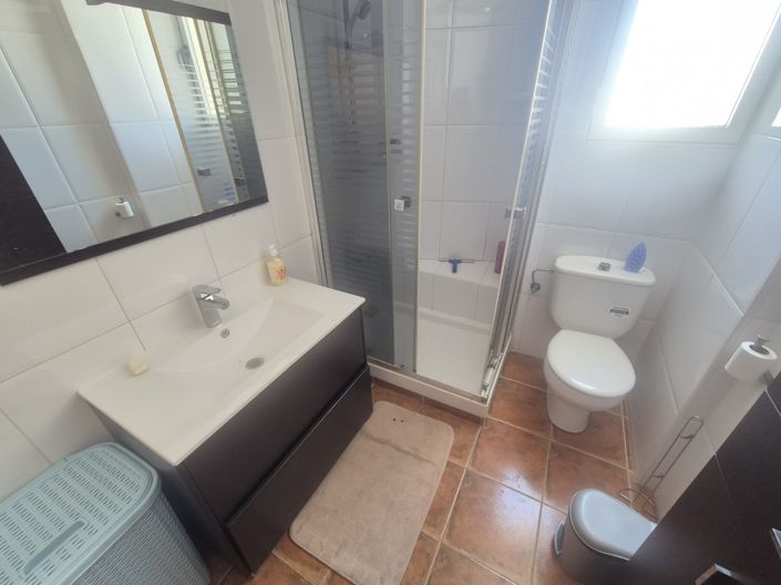 Image No.13-2 Bed House for sale