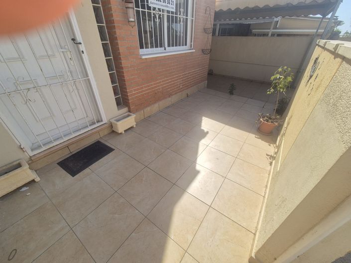 Image No.17-2 Bed House for sale