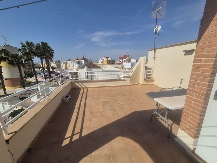 Image No.2-2 Bed House for sale