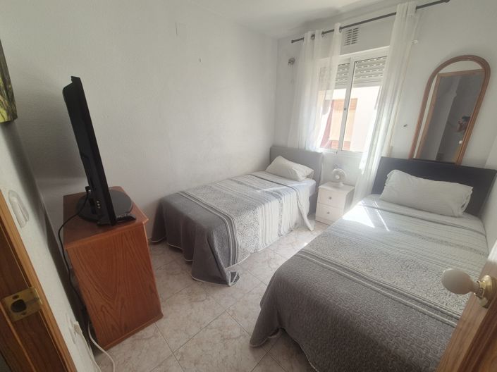 Image No.20-2 Bed House for sale