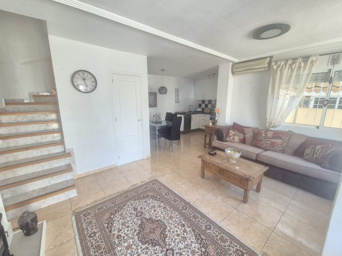 Image No.8-2 Bed House for sale