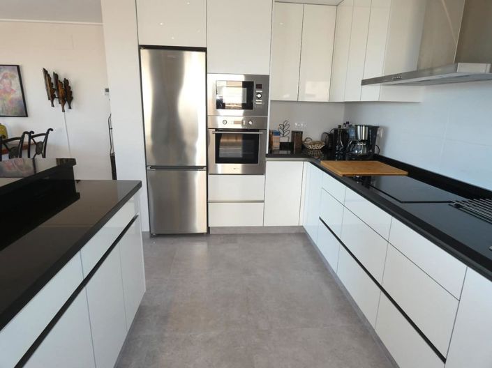 Image No.30-3 Bed Apartment for sale