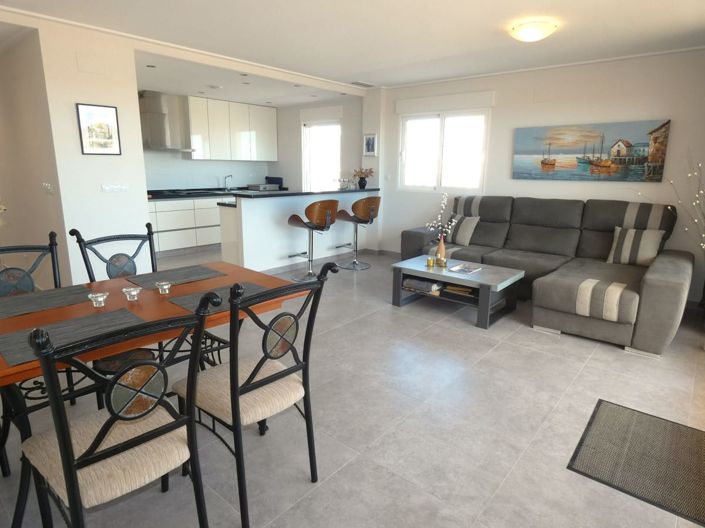 Image No.56-3 Bed Apartment for sale
