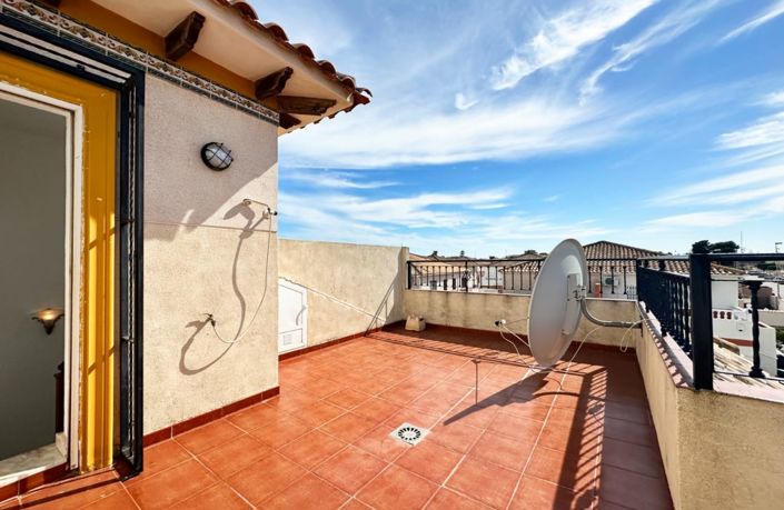 Image No.20-2 Bed House for sale