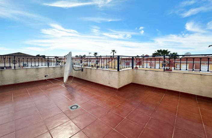 Image No.21-2 Bed House for sale