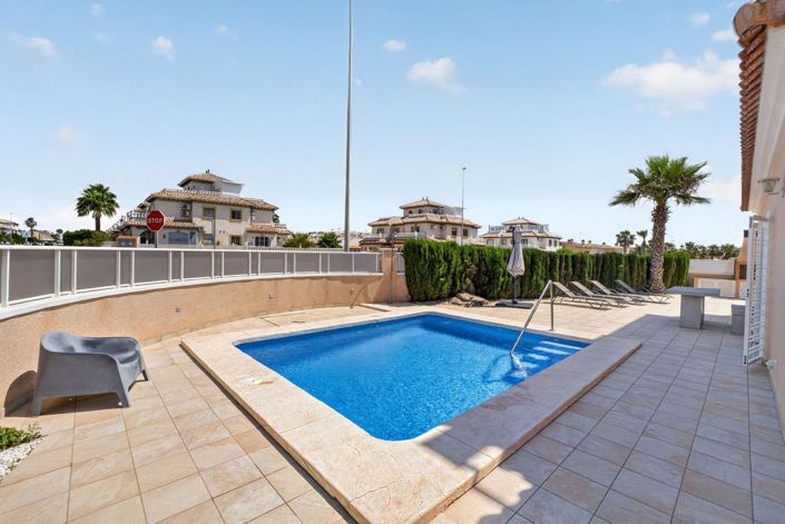 Image No.23-3 Bed Townhouse for sale
