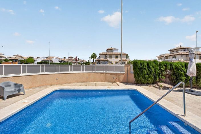 Image No.4-3 Bed Townhouse for sale