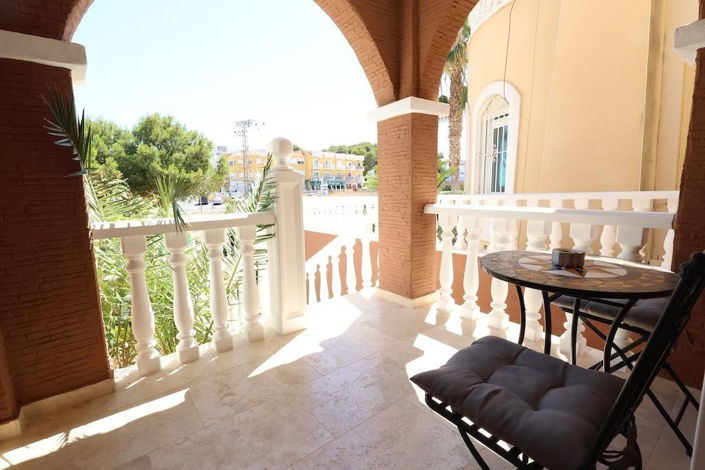 Image No.43-3 Bed Villa for sale