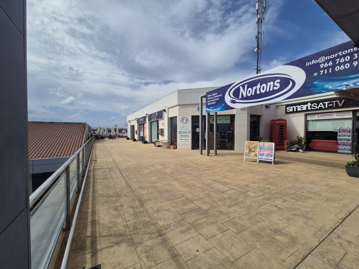 Image No.5-Commercial à vendre à La Zenia
