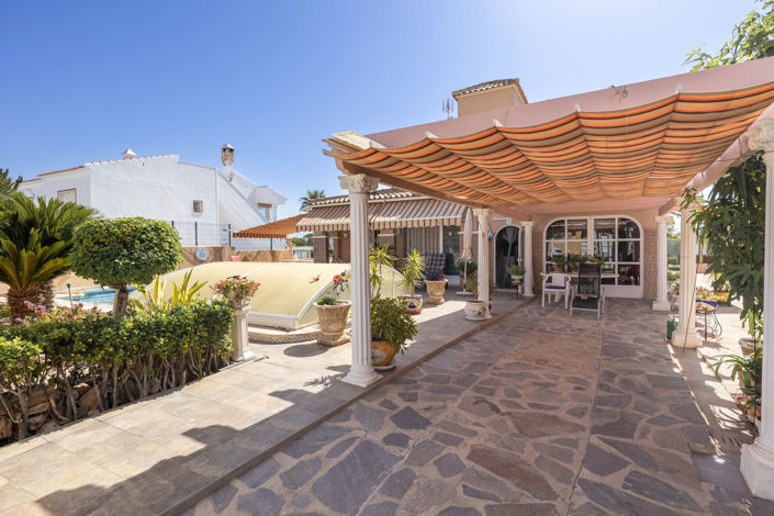 Image No.12-4 Bed Villa for sale