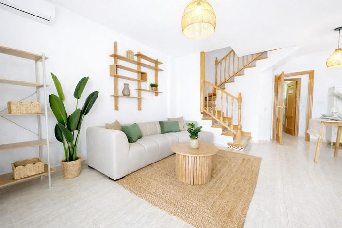 Image No.8-3 Bed Townhouse for sale