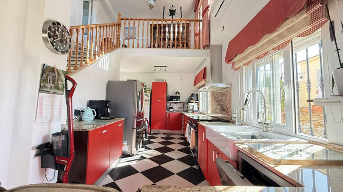 Image No.10-5 Bed Villa for sale