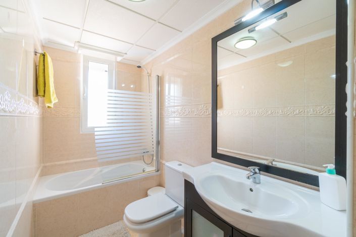 Image No.30-5 Bed Villa for sale