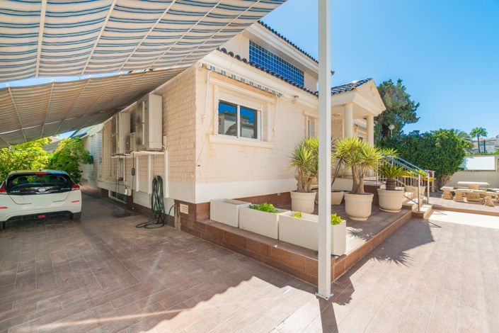Image No.37-5 Bed Villa for sale