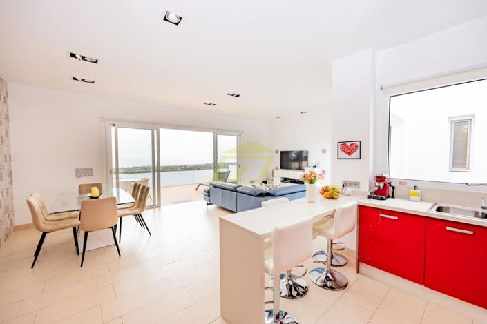 Image No.6-3 Bed Villa for sale