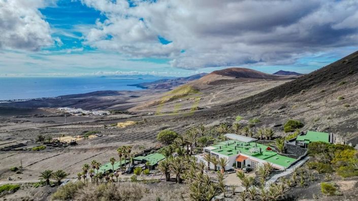 Image No.3-6 Bed Villa for sale