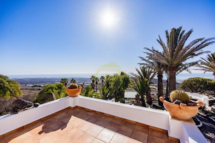 Image No.7-6 Bed Villa for sale