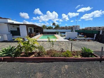 Incredible opportunity in one of the best areas of Playa Blanca