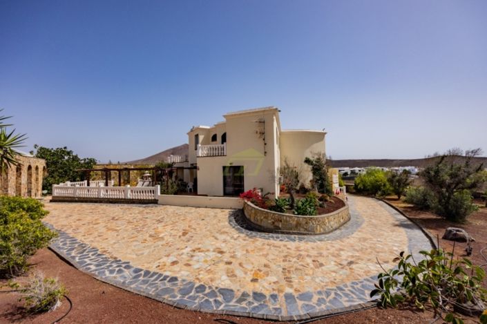 Image No.11-Villa de 4 chambres à vendre à Costa Teguise